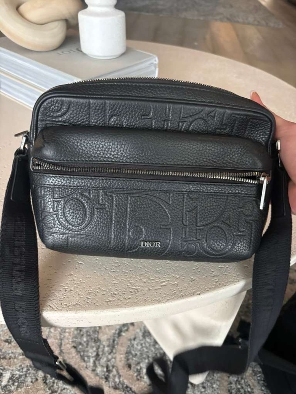 DIOR RIDER 2.0 ZIPPED MESSENGER BAG - Picture 9 of 9